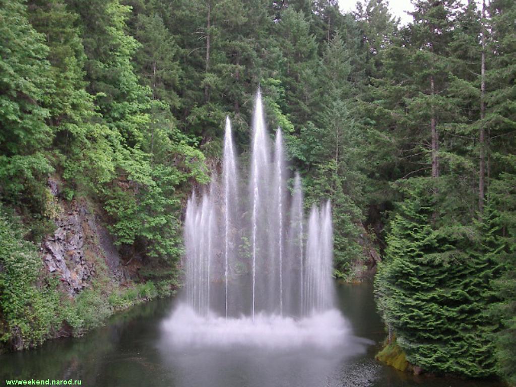 The Butchart Gardens.  Fountaine.